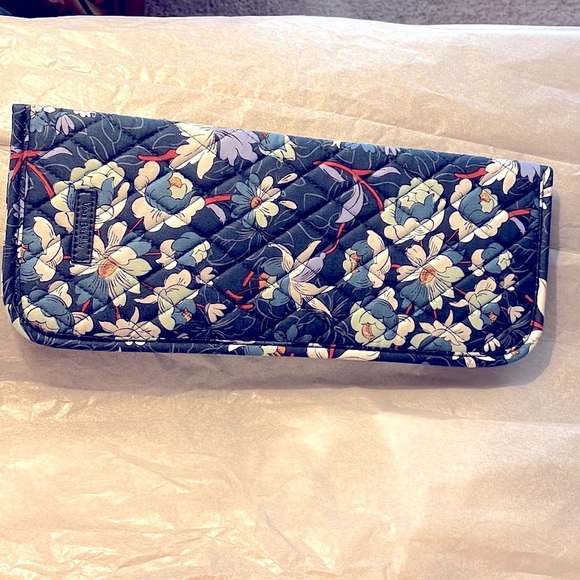 Vera Bradley Curling & Flat Iron Cover NWT - Picture 3 of 4